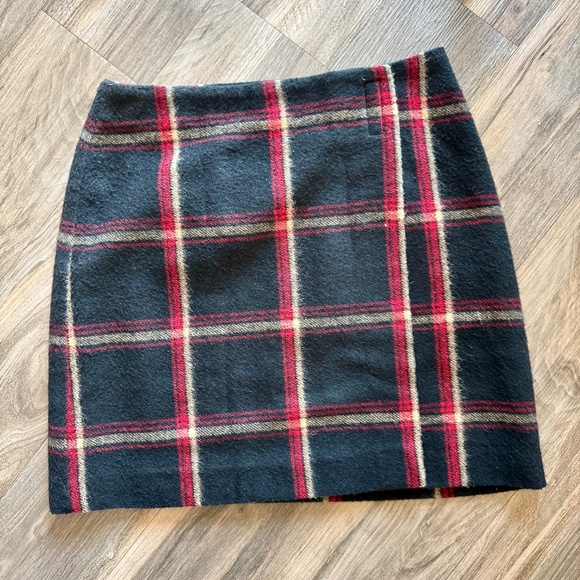 New York & Company Plaid Wool-Blend Wrap Mini Skirt Size 10 - Picture 3 of 14